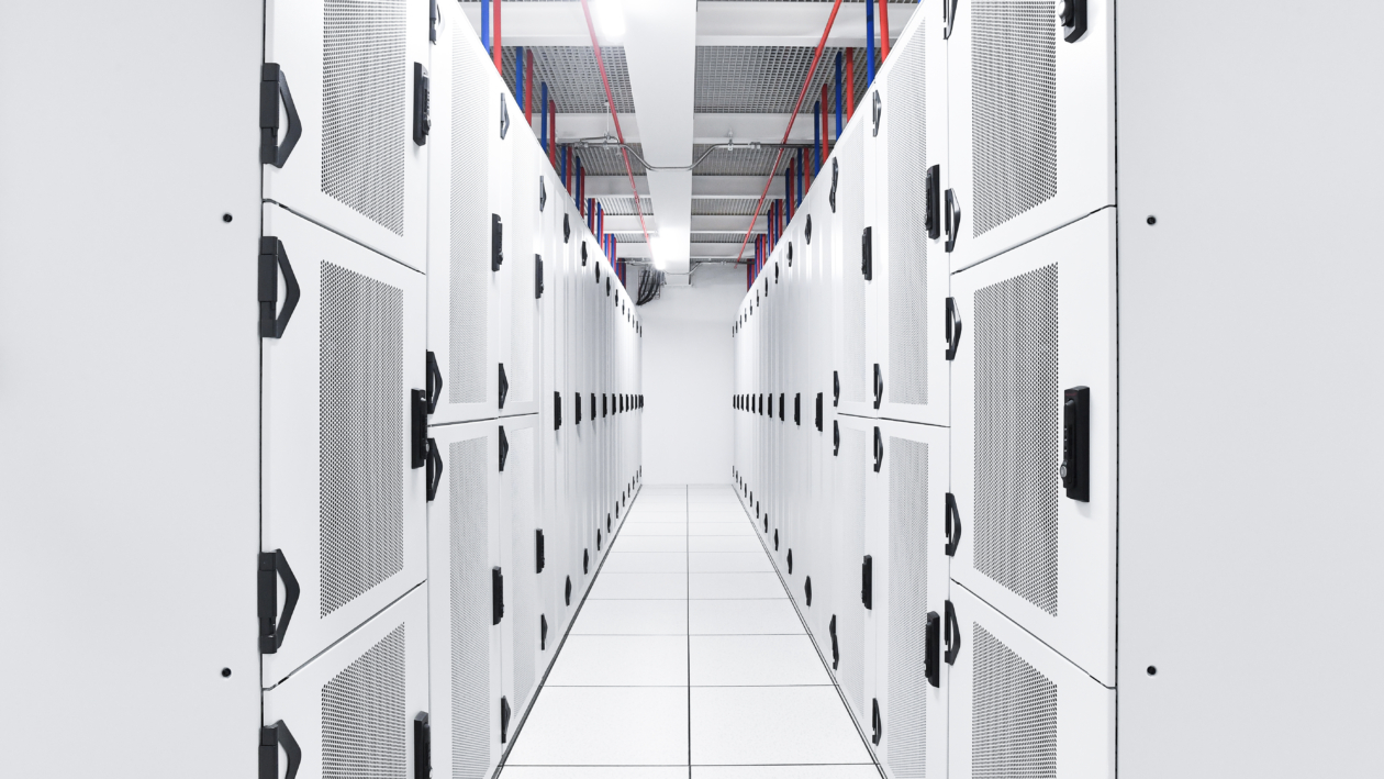 Photo des baies serveurs d'un data center