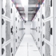 Photo des baies serveurs d'un data center