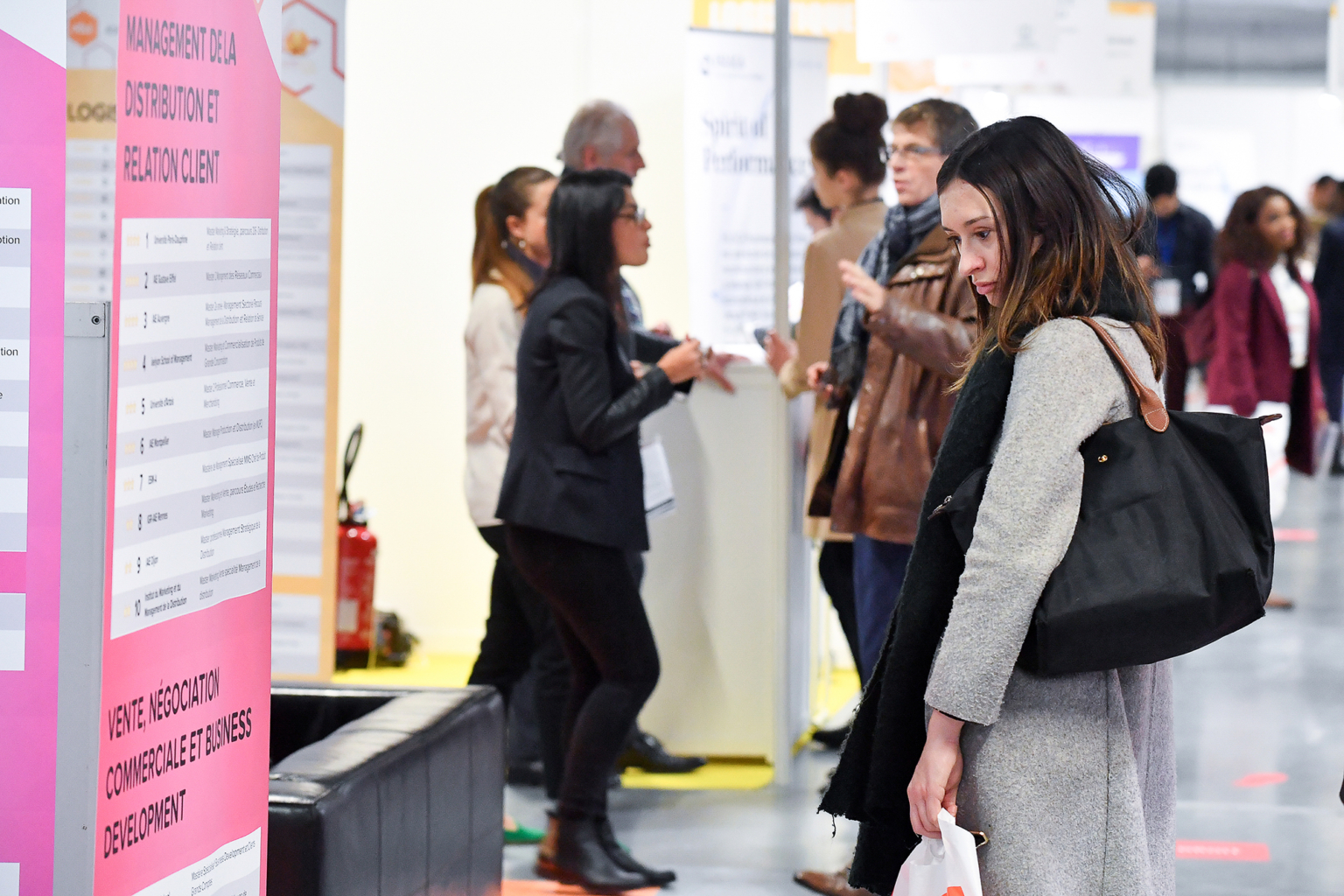 Photo dans les allées d’un salon d’éducation