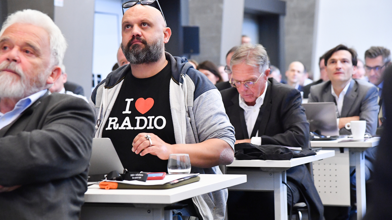 Illustration photo pour une assemblée générale