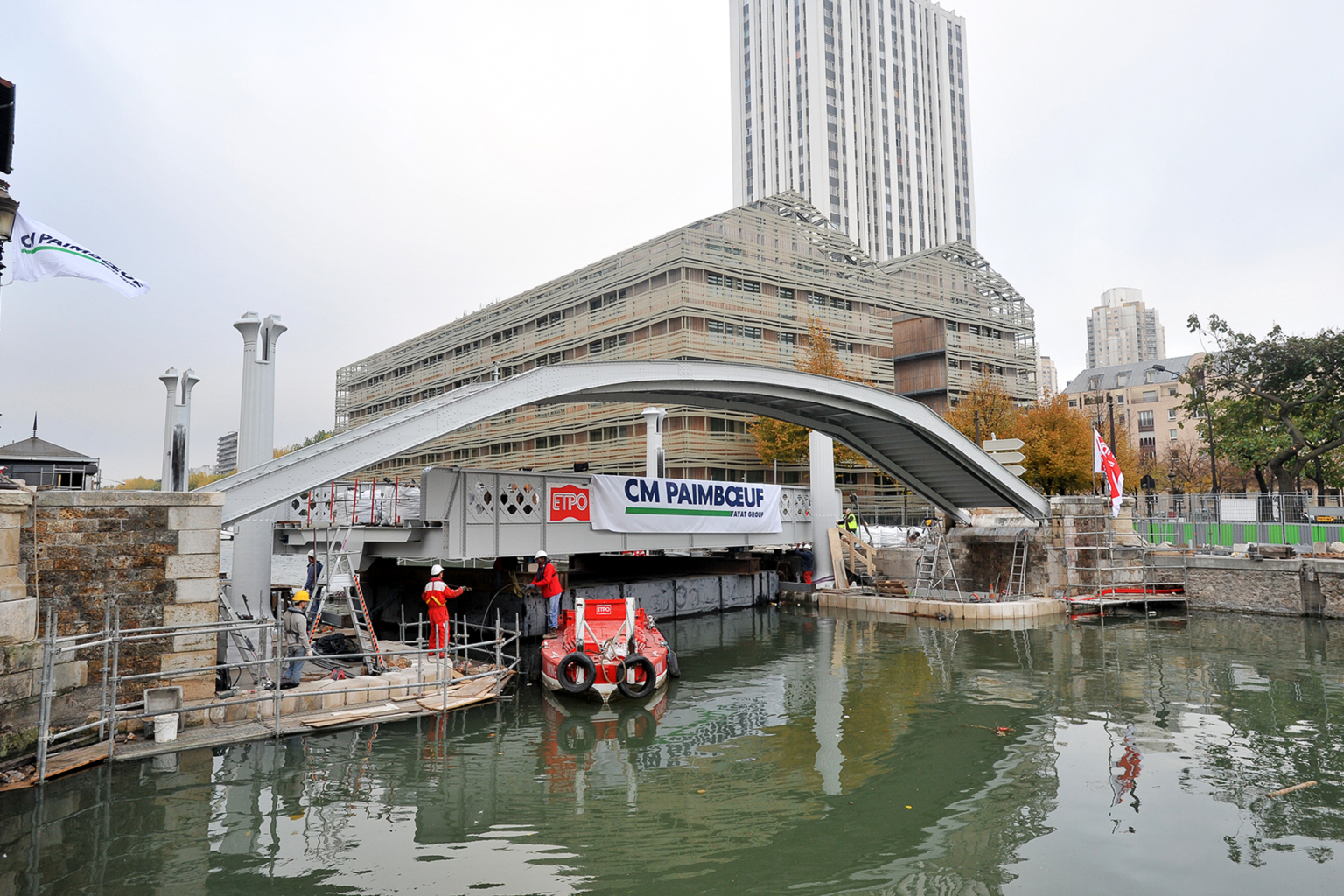 photo d'ensemble des travaux réalisés sur le canal de l'Ourcq