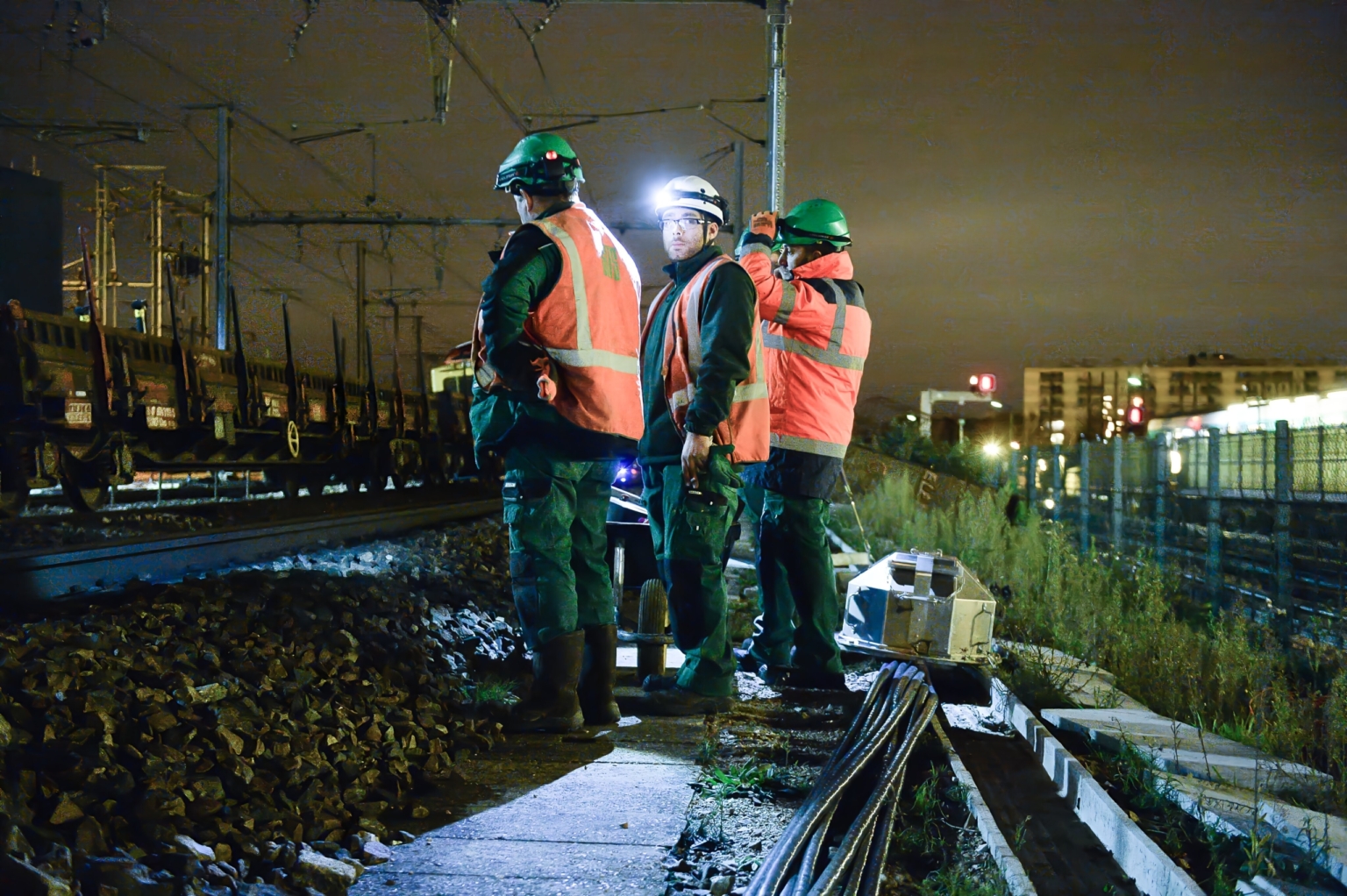 Reportage photo, équipe du BTP sur le site d'exploitation