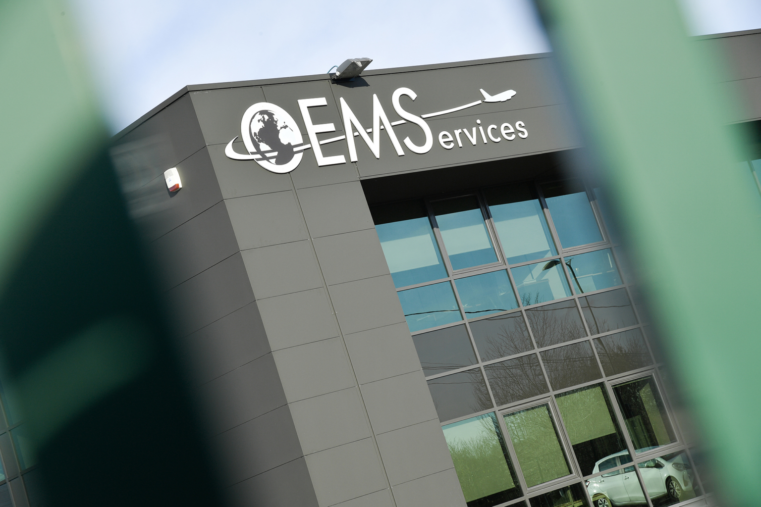 La photo du bâtiment de l'entreprise vu de l'extérieur