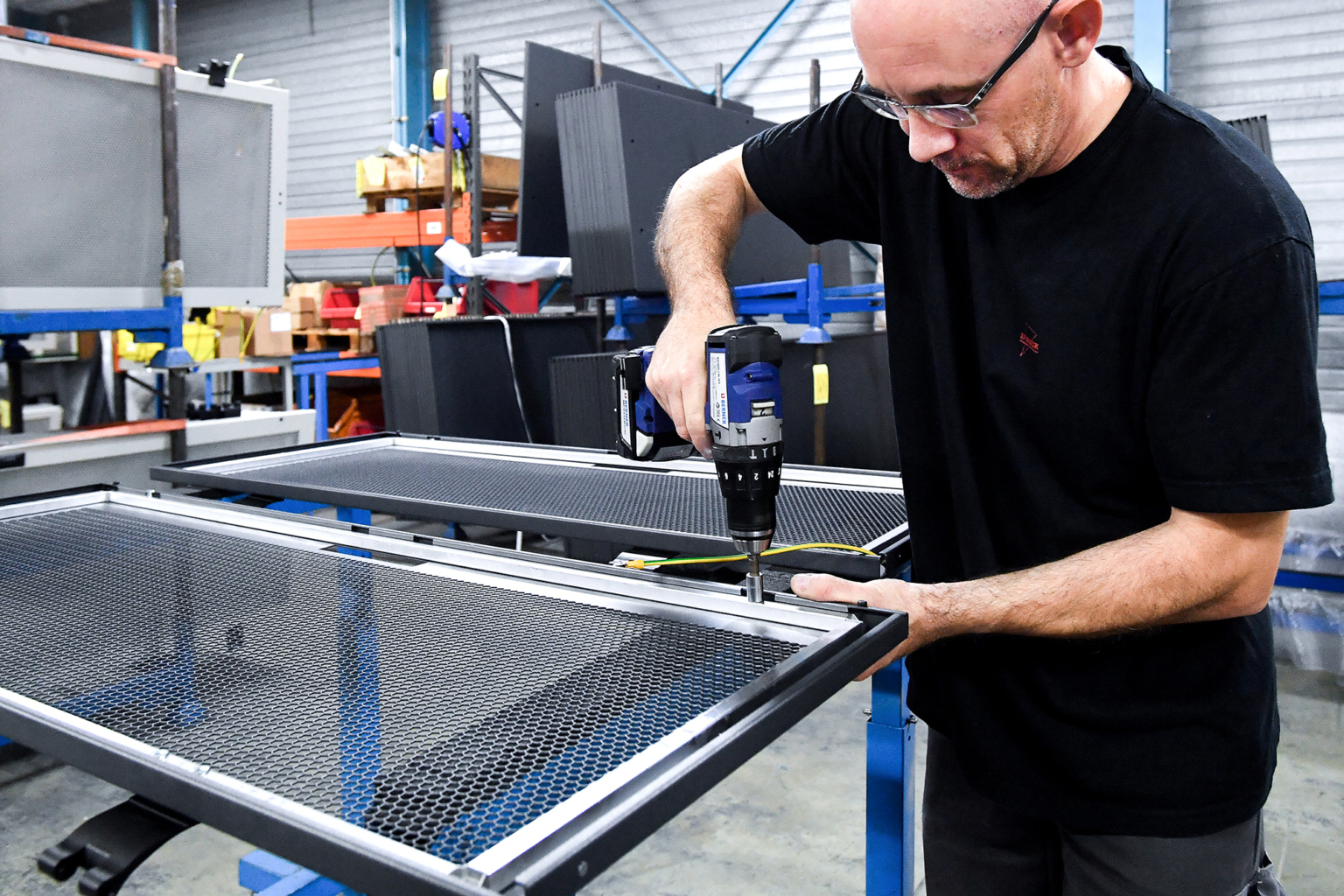 Reportage sur le process d'une entreprise de l'industrie numérique