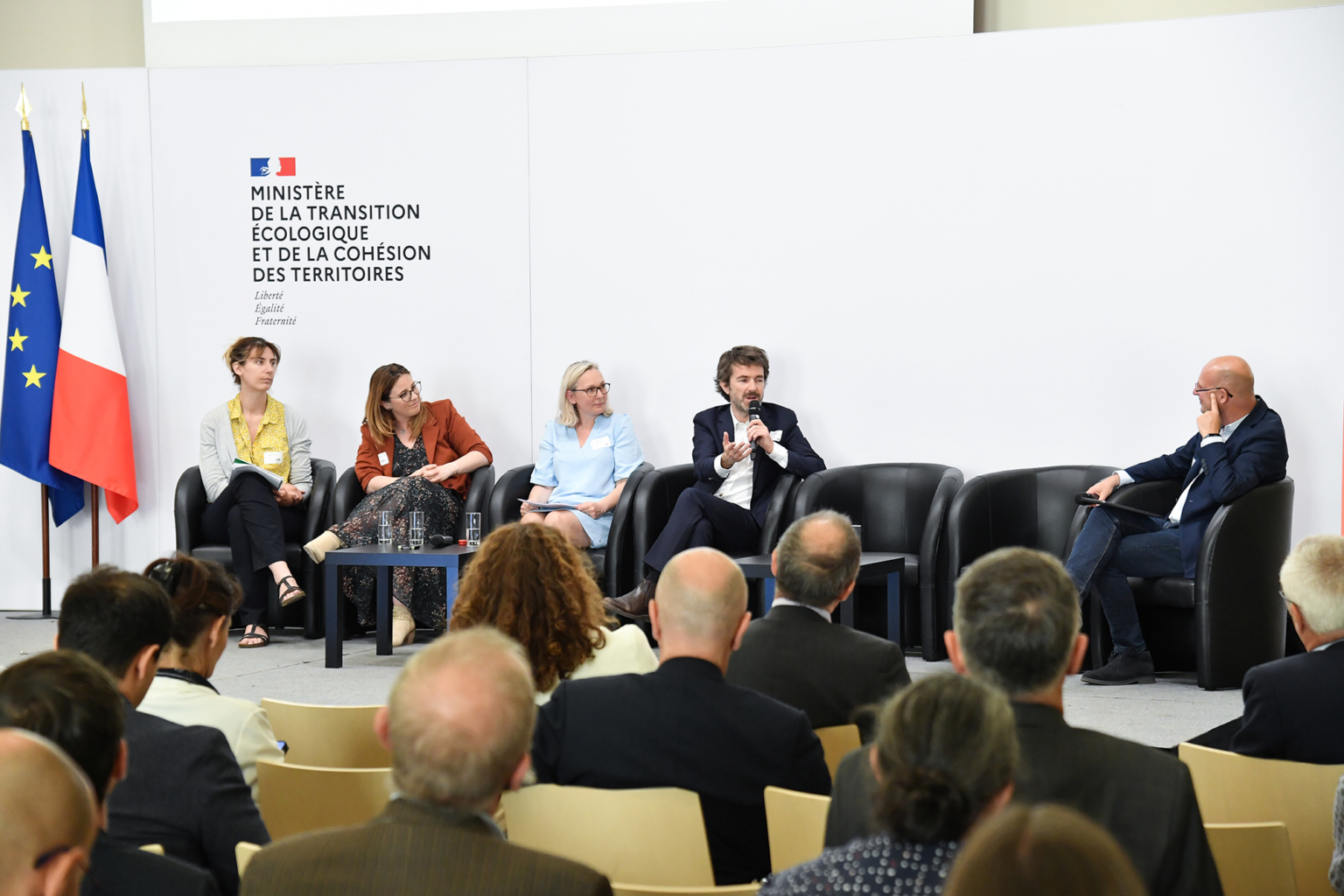 Photo des intervenants table ronde