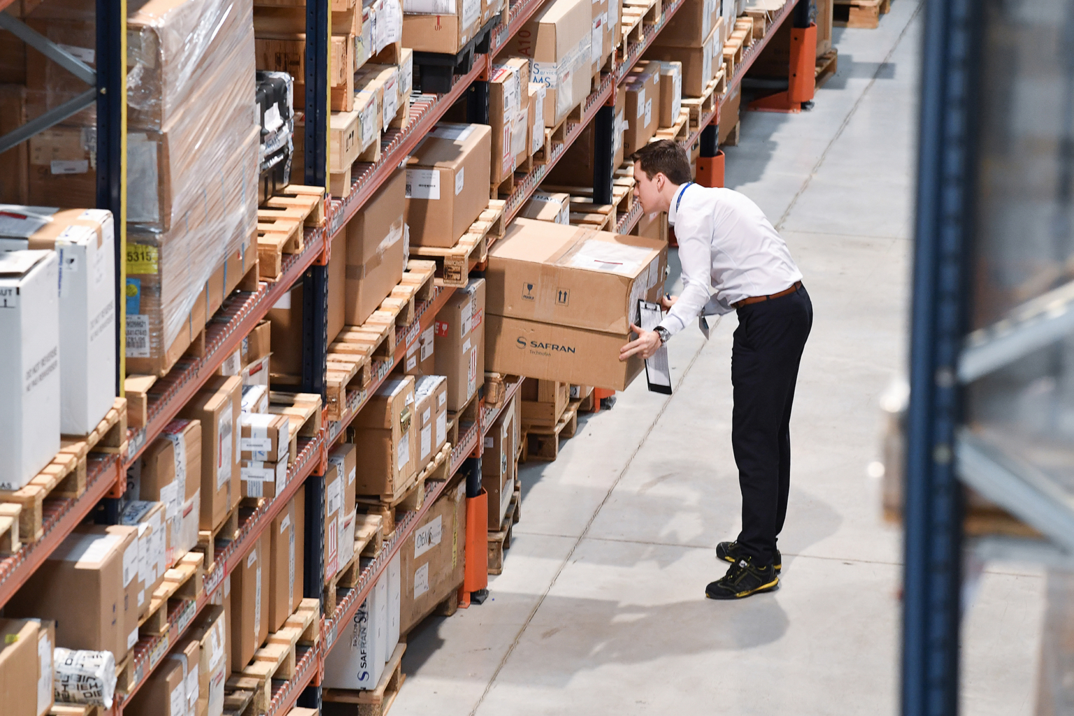 Photo reportage sur la maintenance des stocks